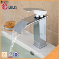 Cubierta de montaje cascada grifo del baño Vanity recipiente disipadores Grifo mezclador grifo de agua fría y caliente